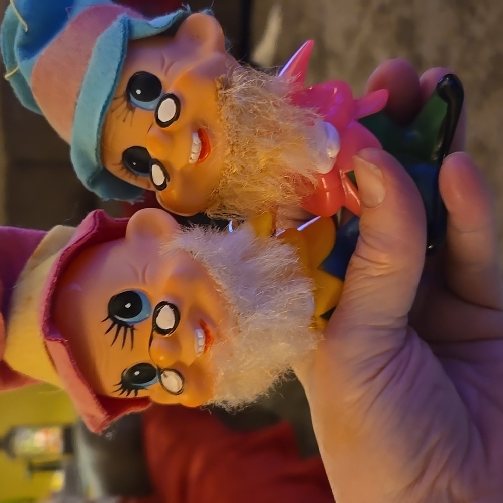 2 Vintage ornaments